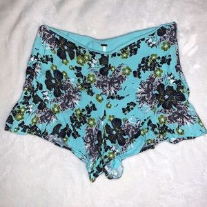 Free People Fiona floral flowy shorts💗